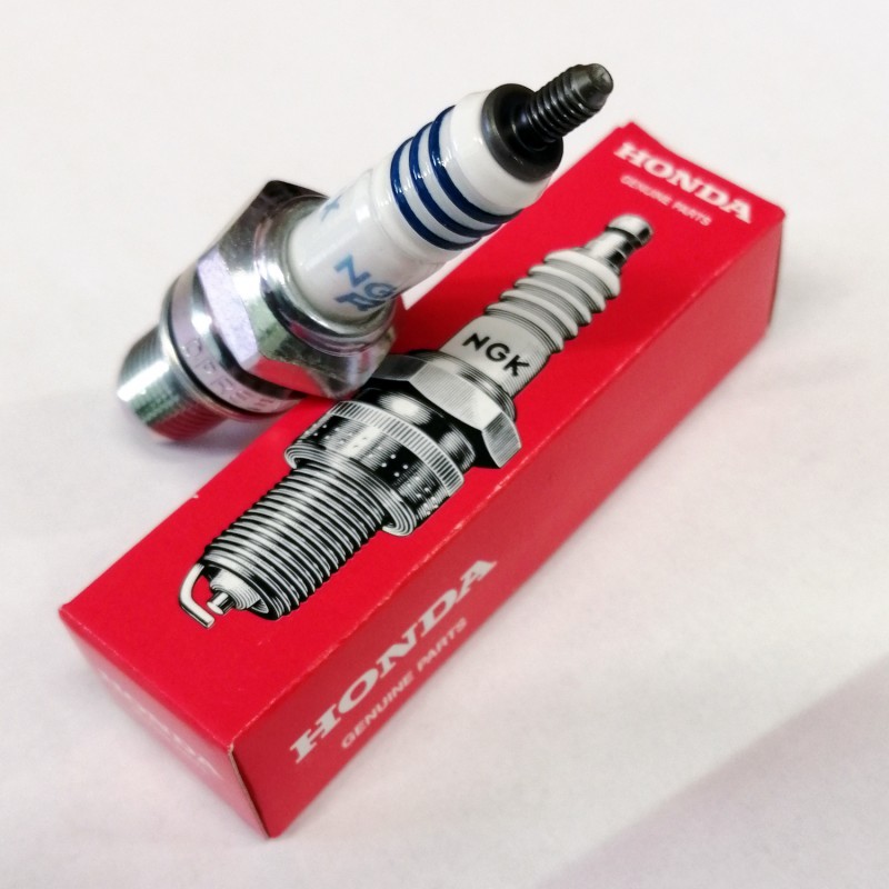 31909-MJP-G51 : Honda SILMAR8A9S Spark Plug Honda NT1100